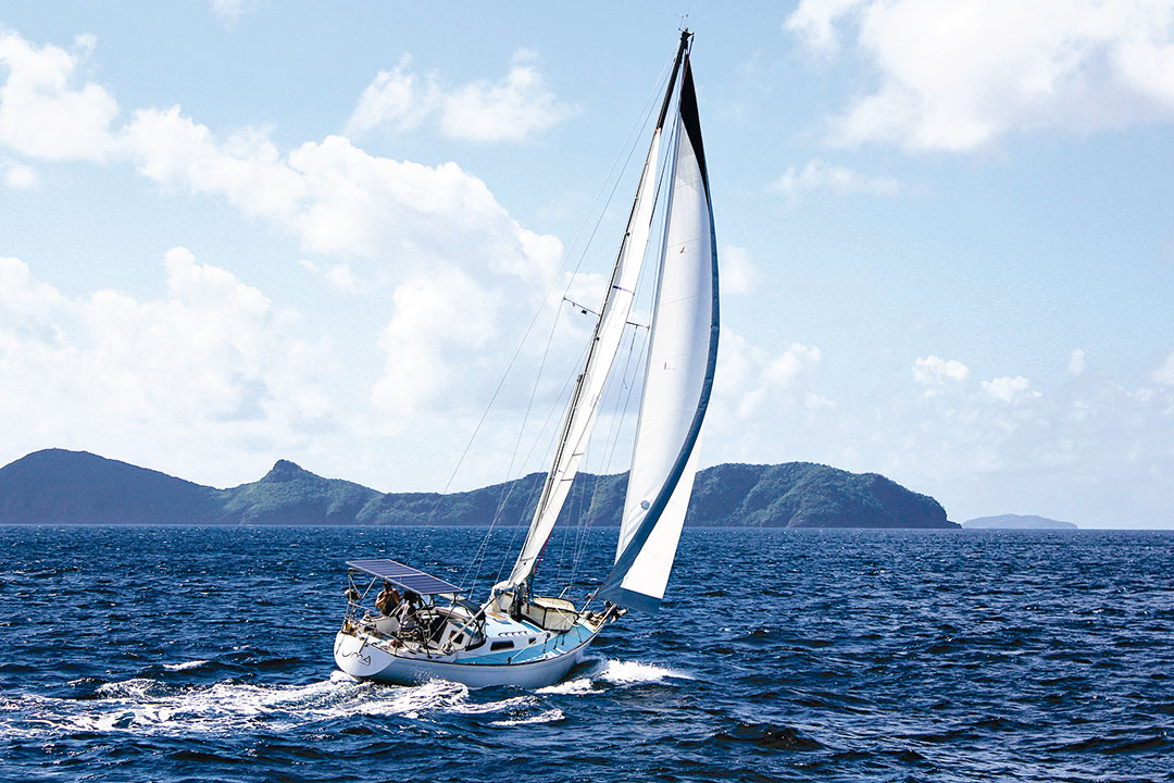 Pearson 36-1 Sailing