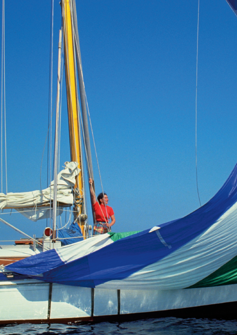 Lin Pardey raising spinnaker