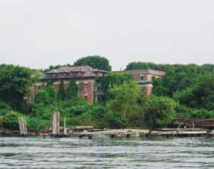 Ruins of the former Riverside Hospitalon North Brother Island, where Typhoid
Mary died from her namesake illness.