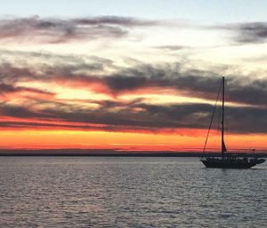 The  rst of severalstunning Chesapeake Bay
sunsets over the Sassafras
River on day one.