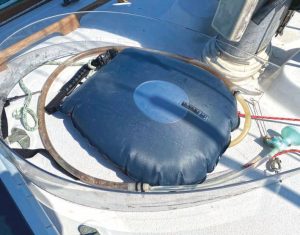An initial solutioninvolved creating a wind
shield around the shower
to protect it from wind.