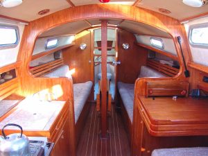 The view forward from the main cabinshows berths port and starboard and
the head in the forepeak.